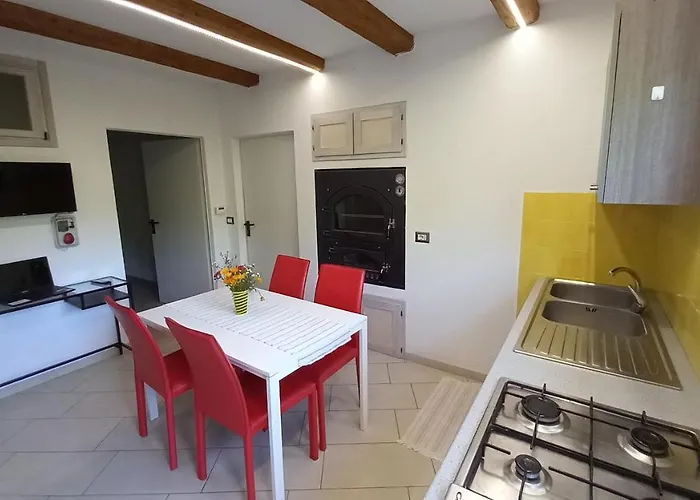 Vakantiehuis Vallemaira House Casa Belvedere Luce & Sole 10 Posti Letto